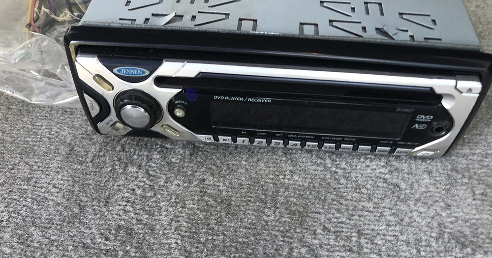 Jensen DV2007 Single DIN receiver with DVD player