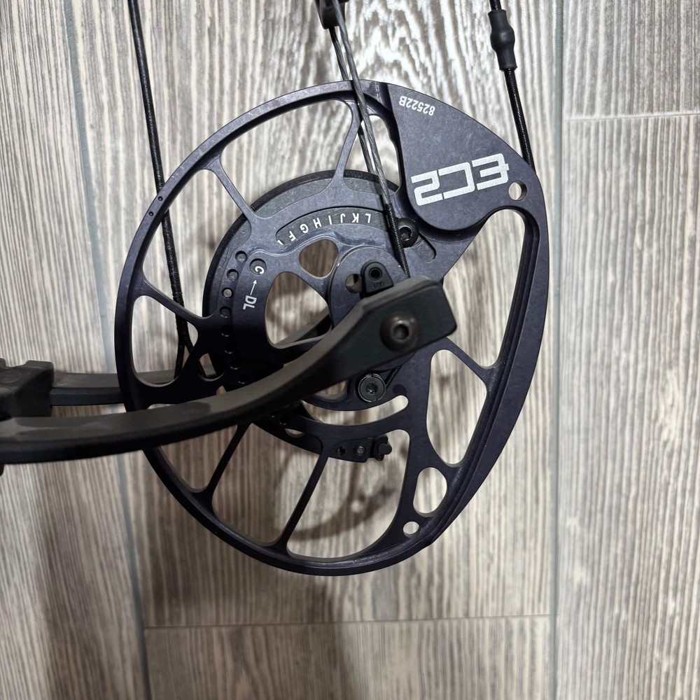 Used PSE Mach 30 DS EC2 Black RH 70#