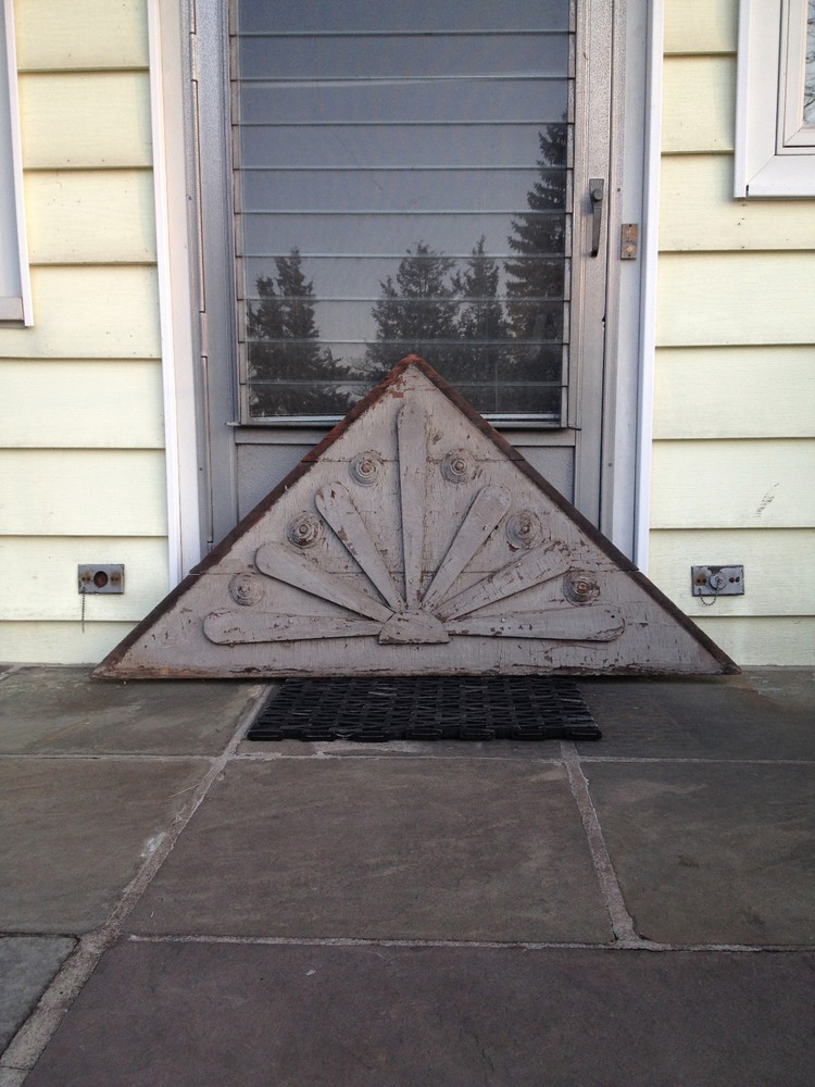 VINTAGE - VICTORIAN GABLE PEDIMENT - LARGE