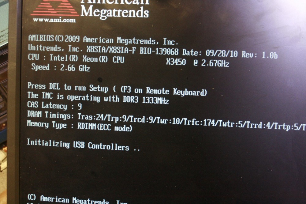 Unitrends Recovery-823 Rack Appliance Disk Array Xeon 2.67GHz