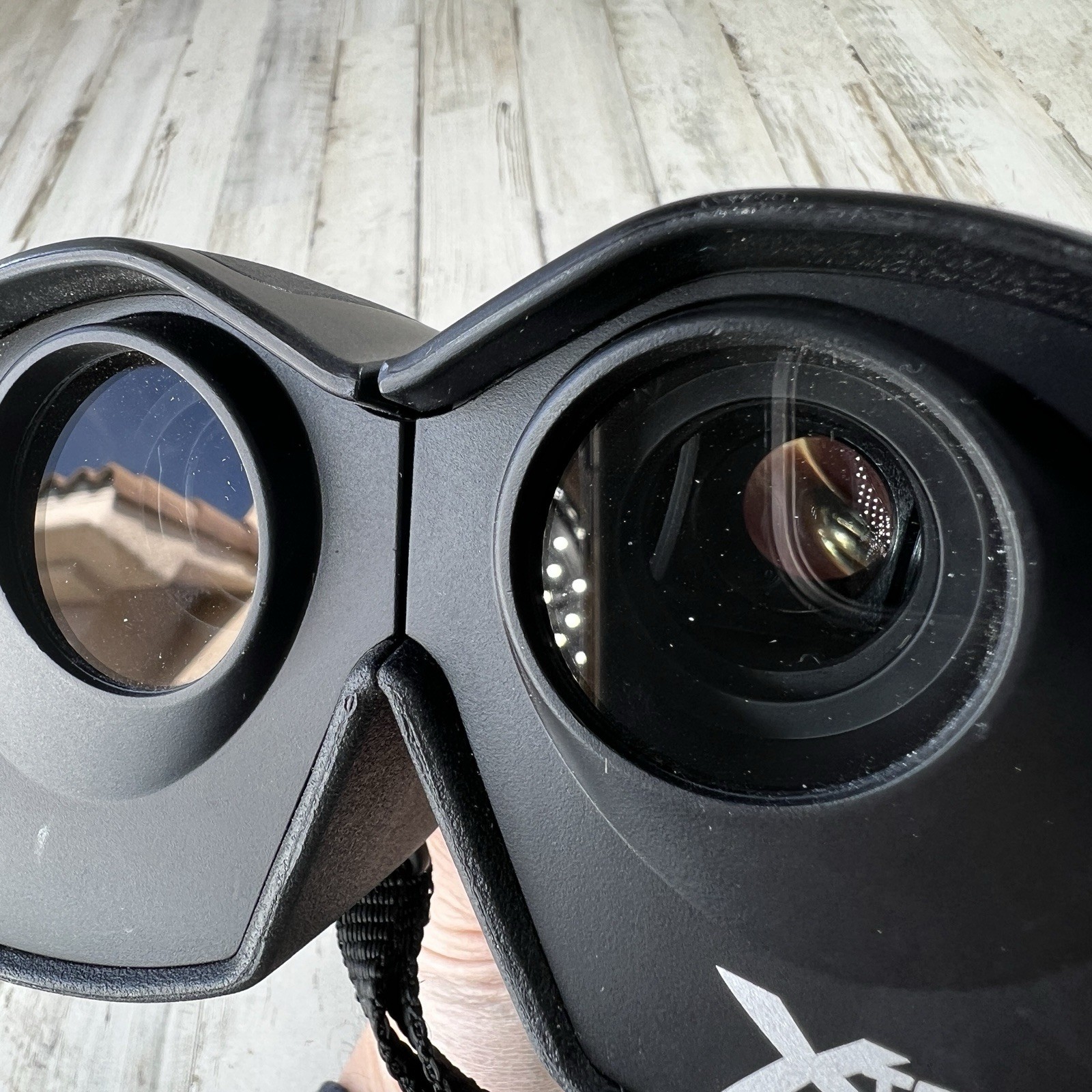 Bushnell Xtra-Wide 4x30 Spectator Sport Binoculars 900' Field of View