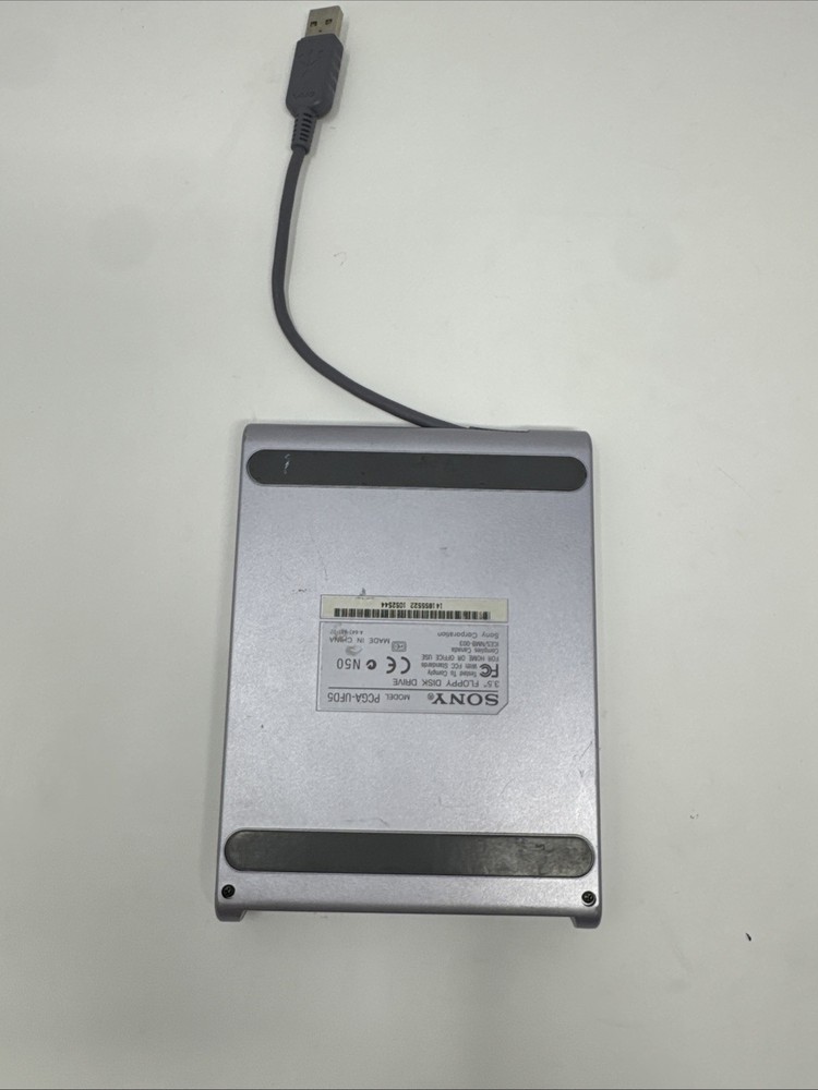 SONY PCGA-UFD5 VAIO Silver 3.5" External Interface Floppy Drive