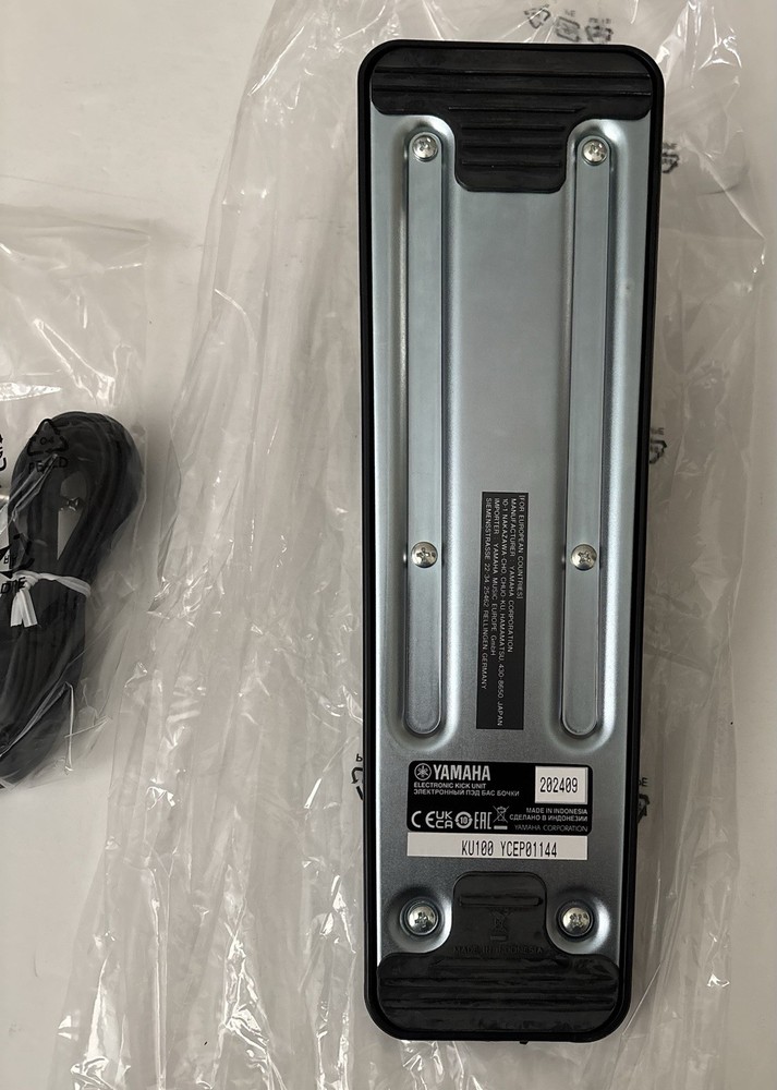 Yamaha KU100 Electronic Kick Unit - Open Box