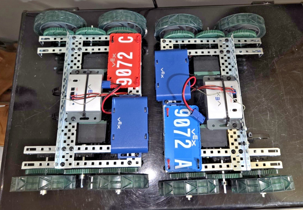 *VEX Clawbot Robots Chasis (x5)* Project Demonstration Bots Motor Controllers