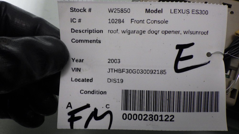 03 LEXUS ES300 Front Console roof