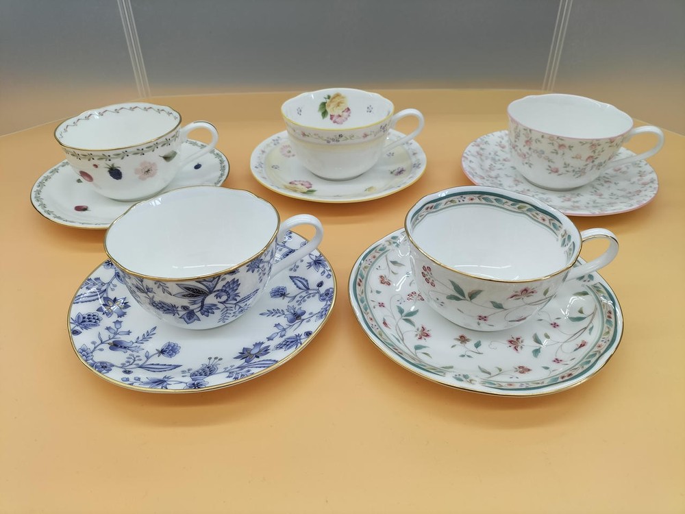 Noritake Multicollar Cup & Saucer 5-Piece Assortment Set