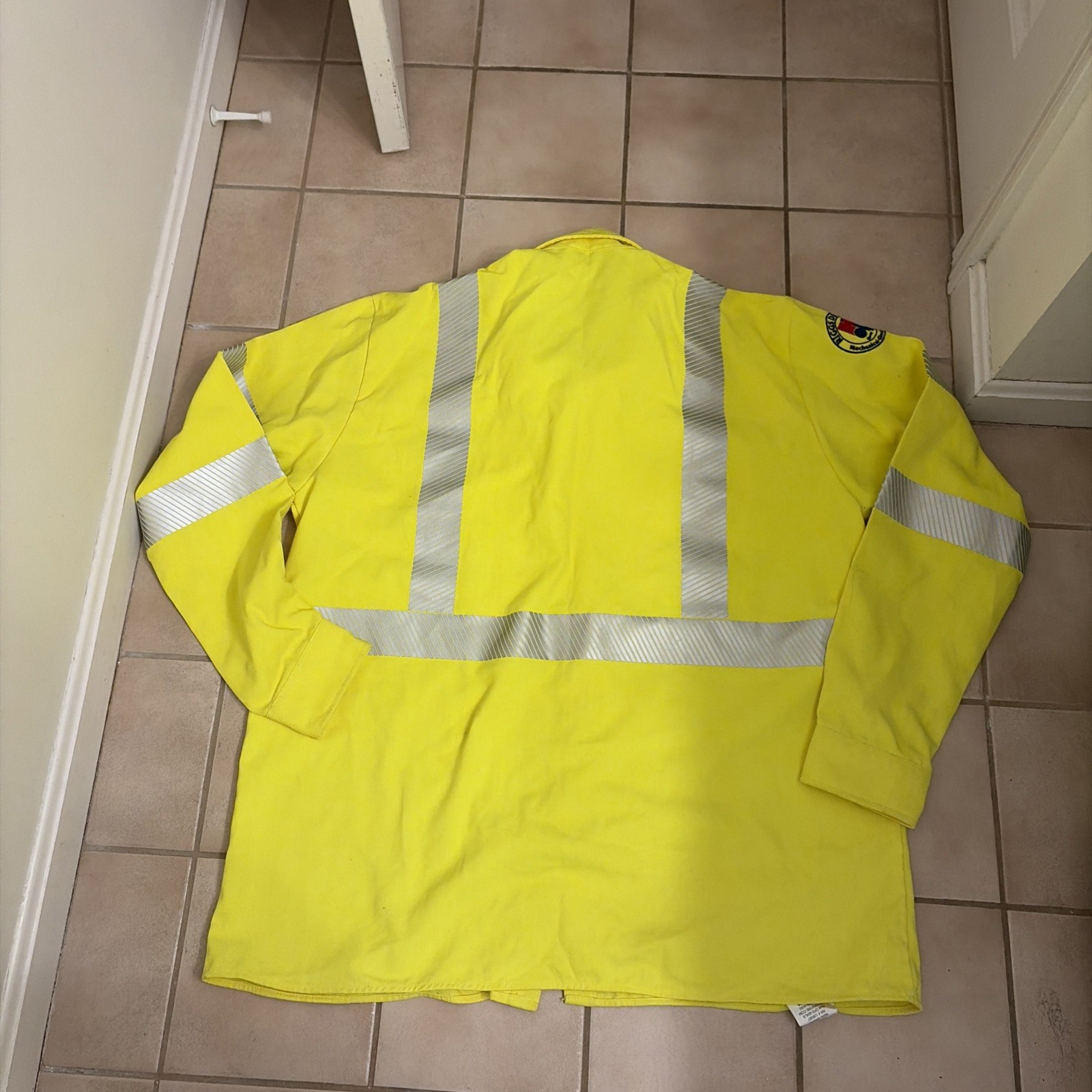 DRIFIRE Hi Vis FR Flame Resistant Reflective Hooded Yellow Jacket Shirt NWOT