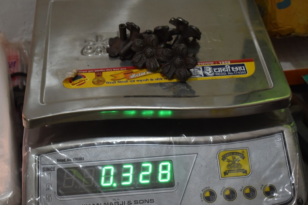 6 pcs Vintage Cast Iron Knobs Flower Drawer Cabinet Door Kitchen Pulls Handles