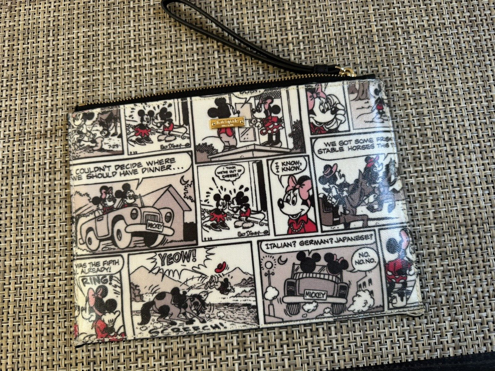 KATE SPADE X DISNEY Mickey Minnie Mouse Comic Medium Corner Zippered Wristlet