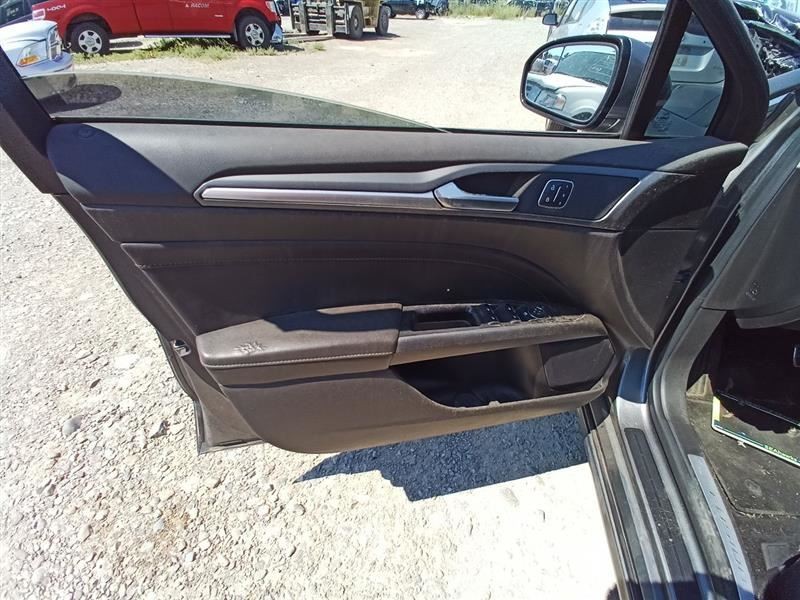 Front Display Screen from 2013 Ford Fusion 10870427