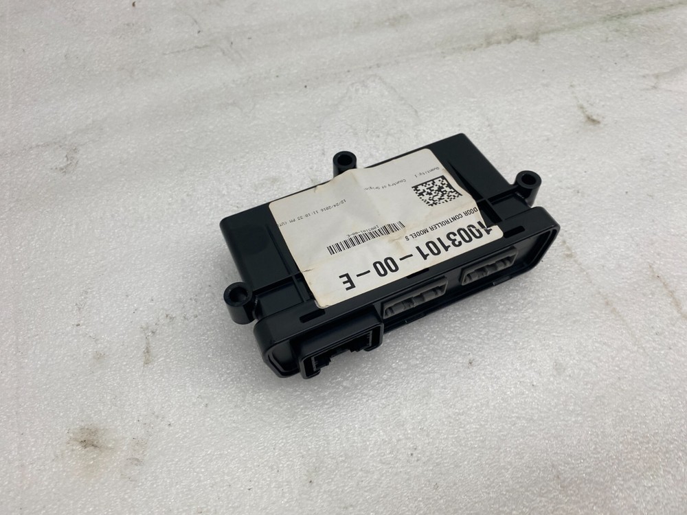 ⭕ 12-20 Model S Right Door Control Unit Module Mechanism Controller 1003101-00-E