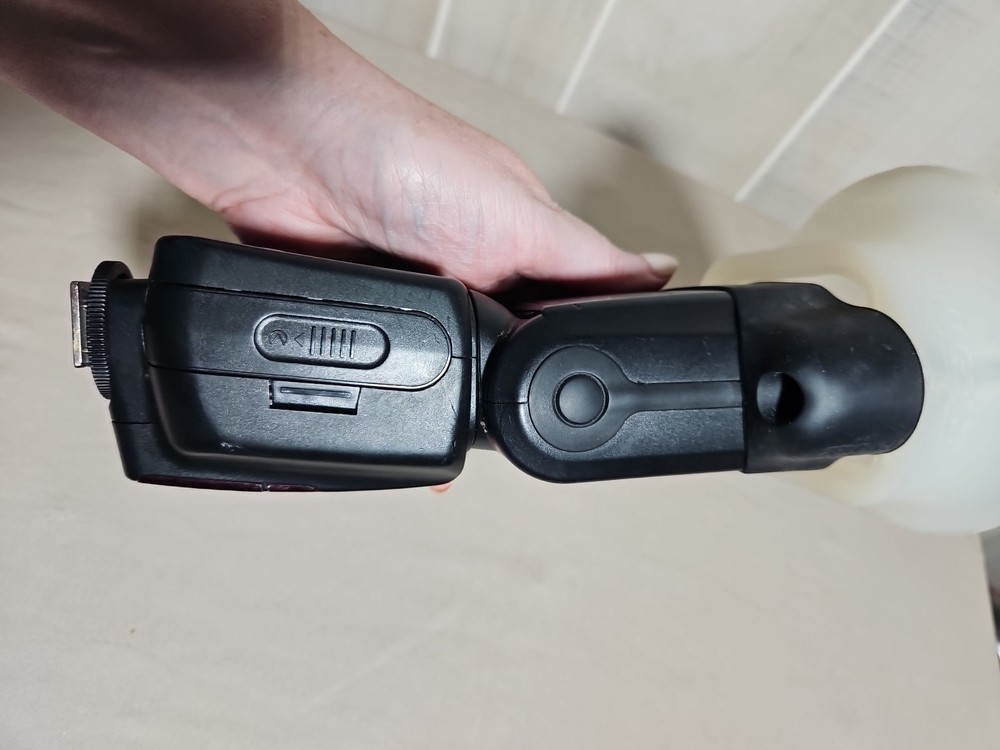 Neewer® Speedlight NW 565EX Camera Flash For Canon Cameras With Diffuser