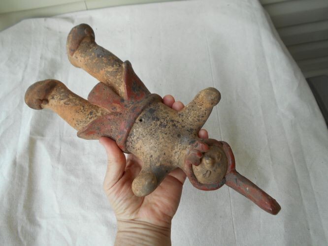 pre columbian COLIMA figure large ,example , common ritual pose with arms open