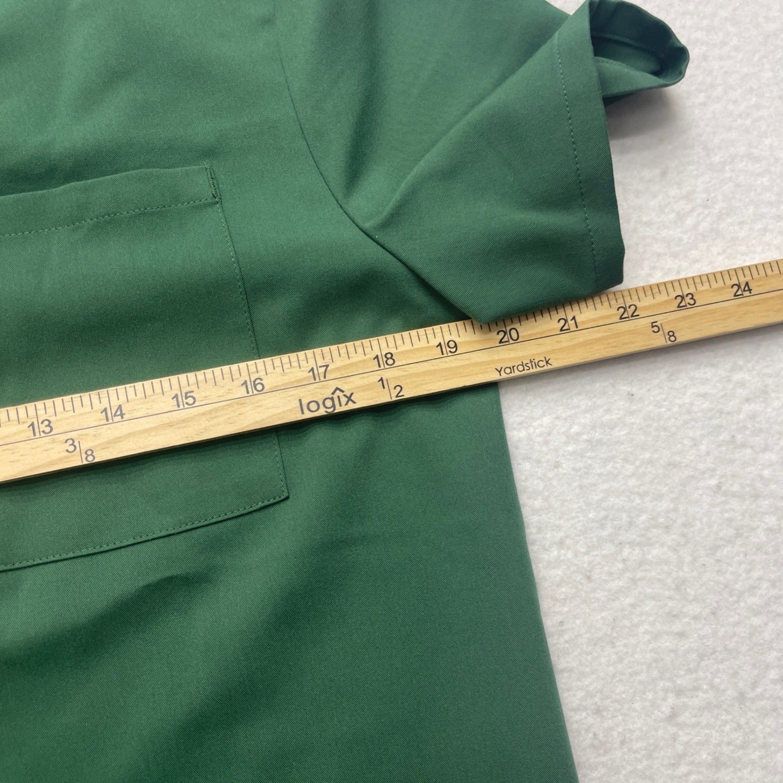 Fabletics Scrub Set Mens XS Helix Top Intake Pants Green V-Neck Short Sleeve