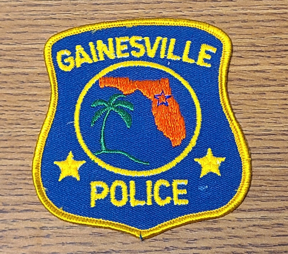 FL - Gainesville Florida Outdated Police Shoulder Patch **Older Version**
