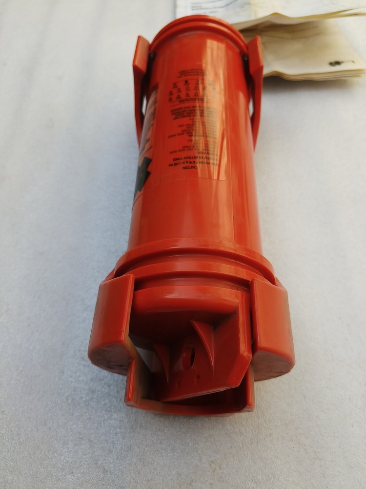 ACR ELECTORONICS SM-2 BUOY LIGHT STROBING CREW OVERBOARD MARLER LIGHT