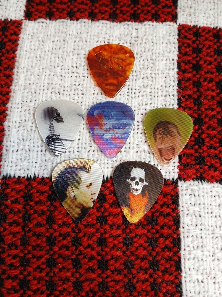 It's Alive Collectible Guitar Picks + 1 Fender Medium
