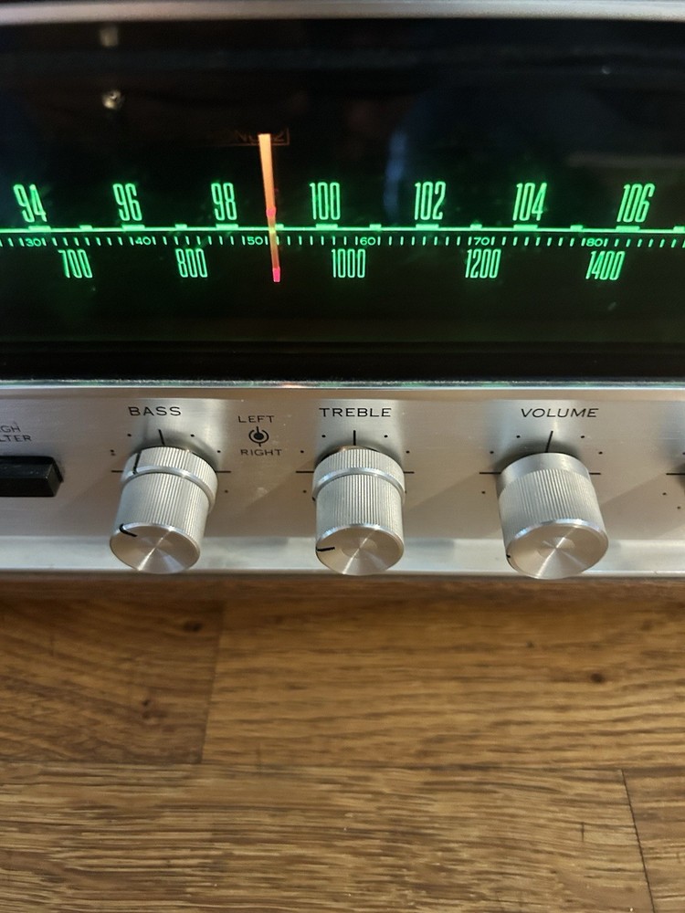 VINTAGE Sansui 2000A Solid State Stereo Tuner Amplifier- For Parts POWERS UP