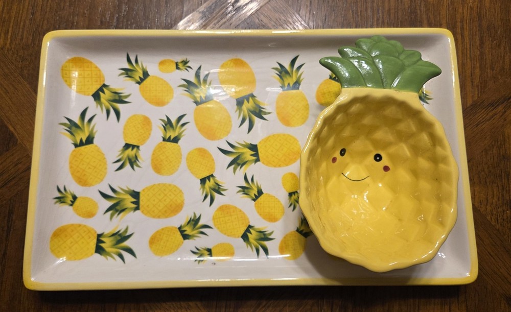 Pineapple Chips and Dip Platter