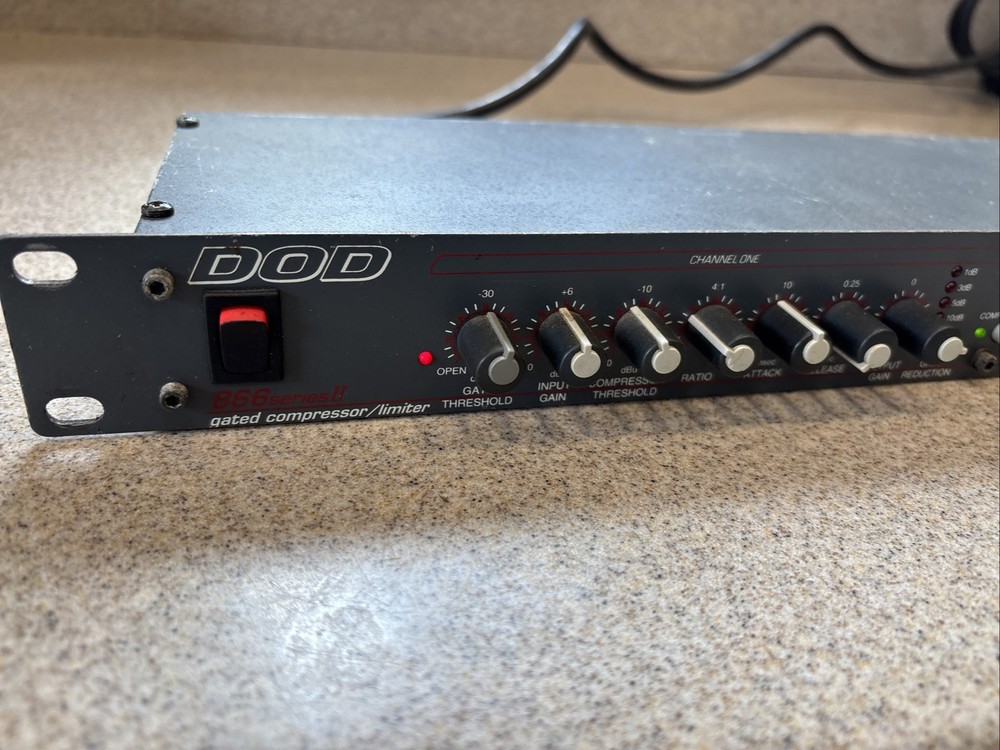 Rack Mount DOD 866 Series II 2 Channel Gated Compressor Limiter