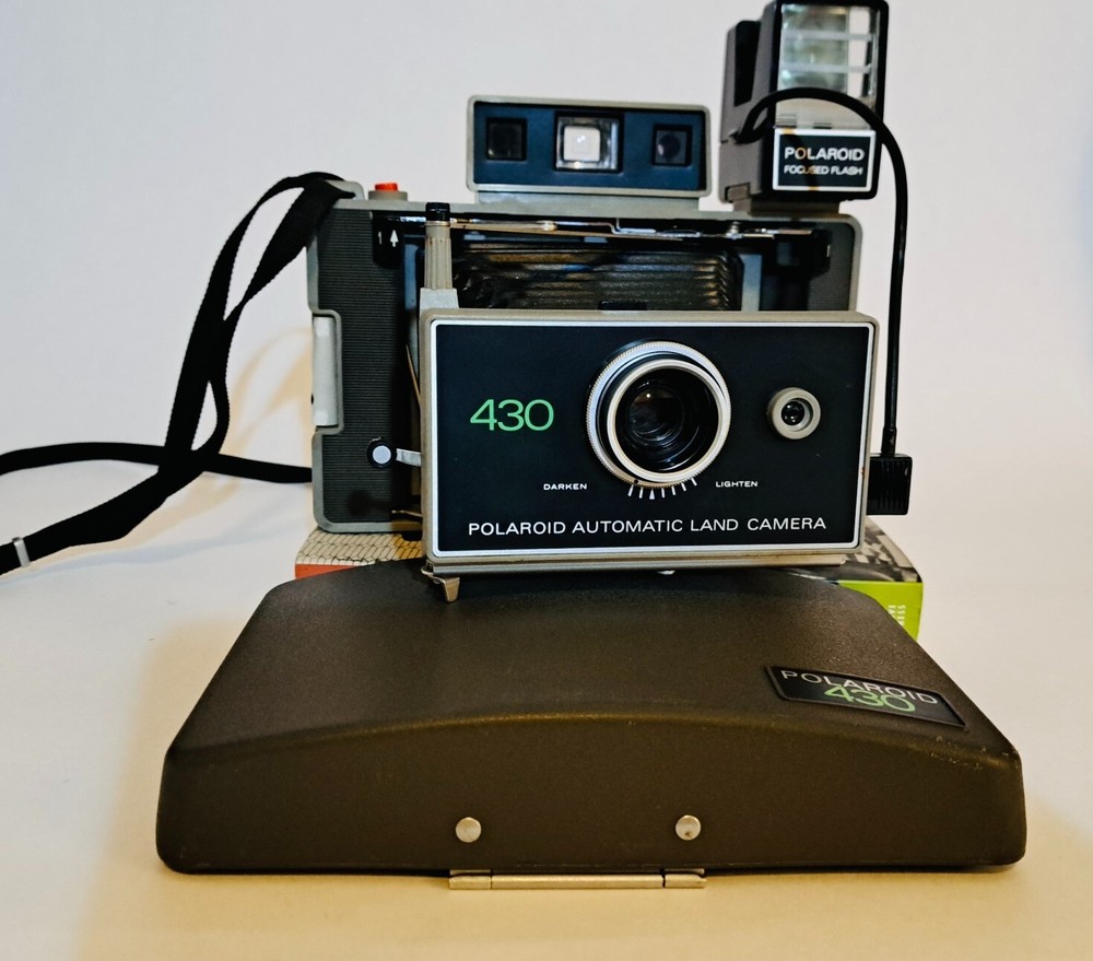 Poloroid Automatic Land Camera Model 430 with flash