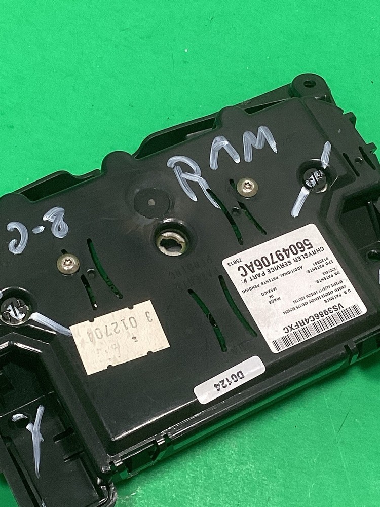 2002 - 2008 DODGE RAM OVERHEAD CONSOLE COMPUTER DISPLAY TEMP COMPASS TESTED