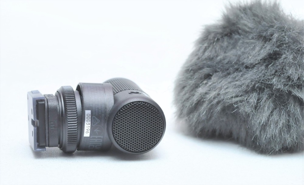 Sony ECM-G1 Compact Shotgun Vlogger Microphone With Wind Screen