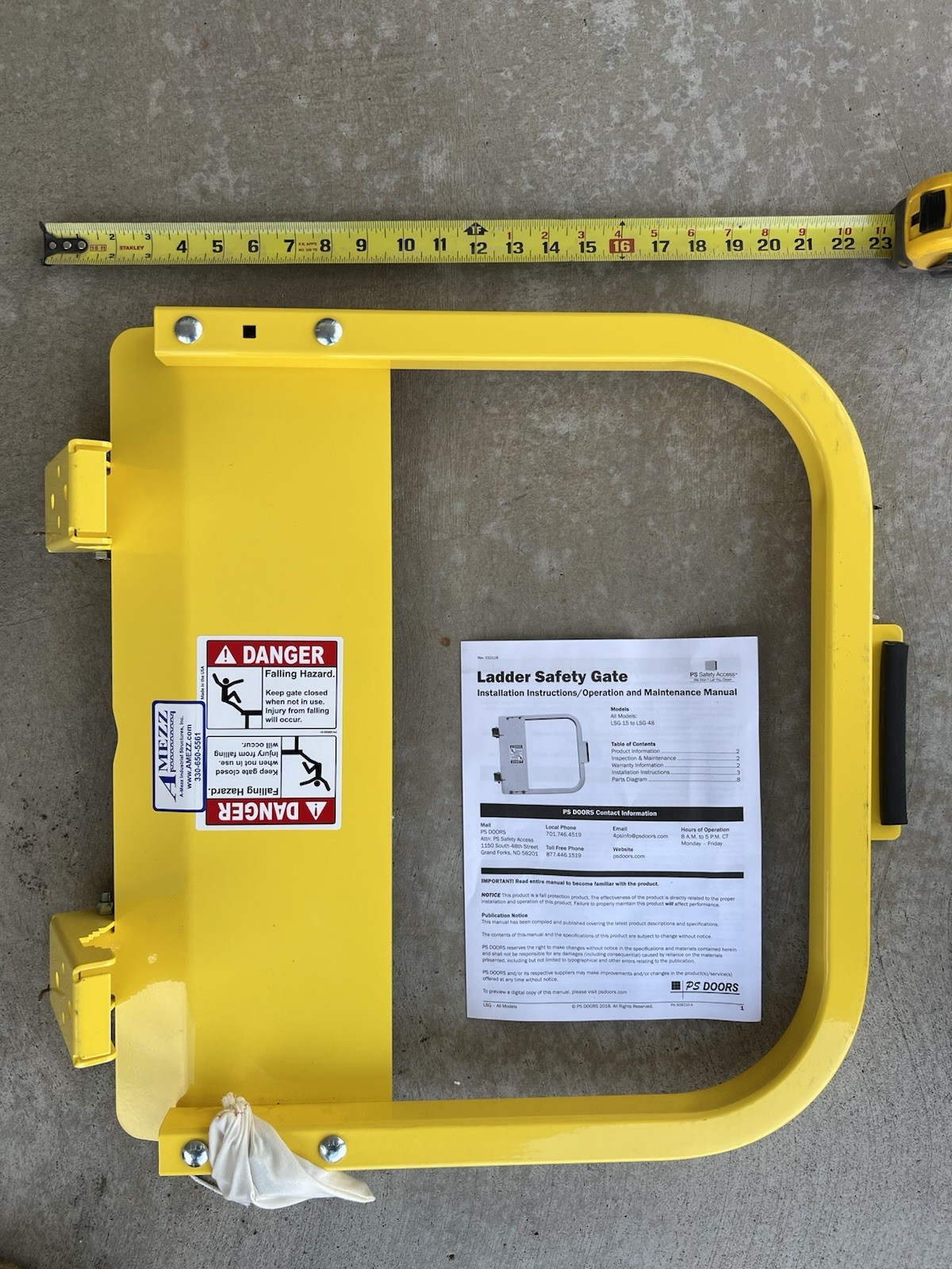 Ladder Safety Gate Amezz PS Industries LSG-21, New. Spring loaded, yellow