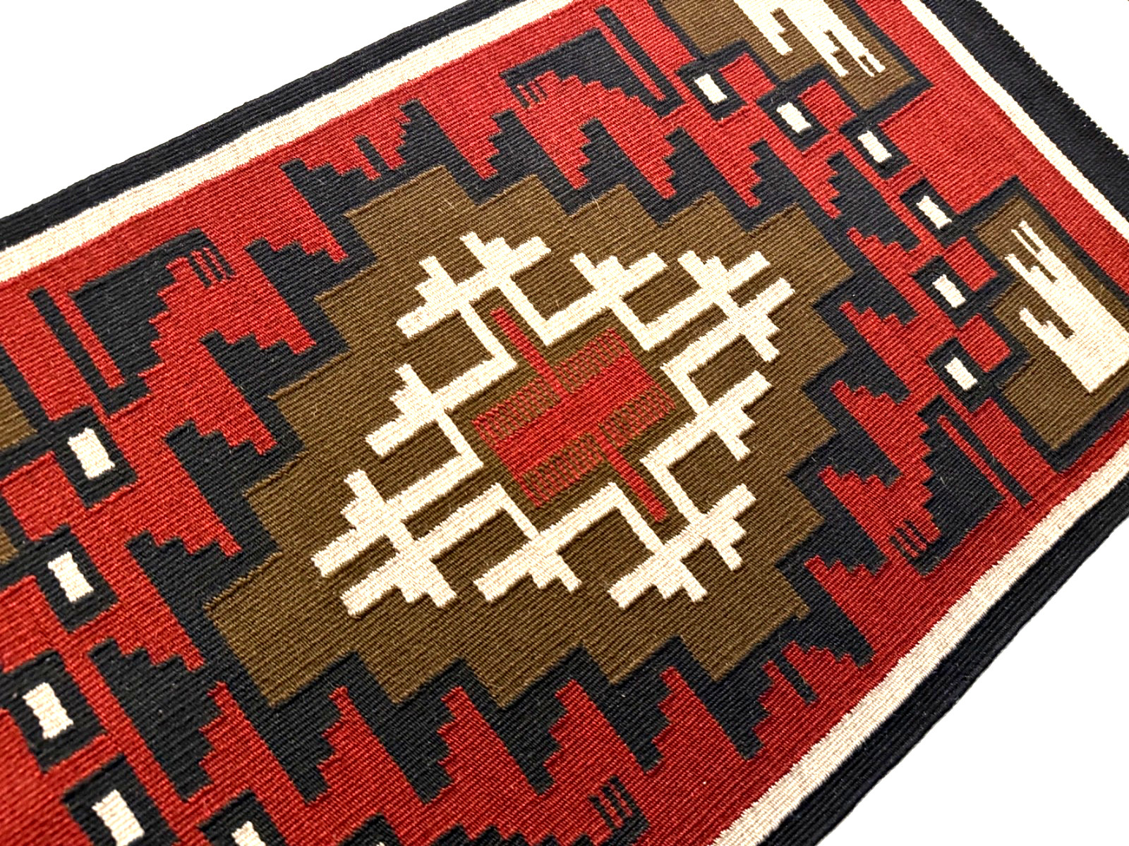 BEAUTIFUL NAVAJO GANADO RUG, INTRICATE DESIGN, HANDSPUN WOOL, 20TH C, MINT