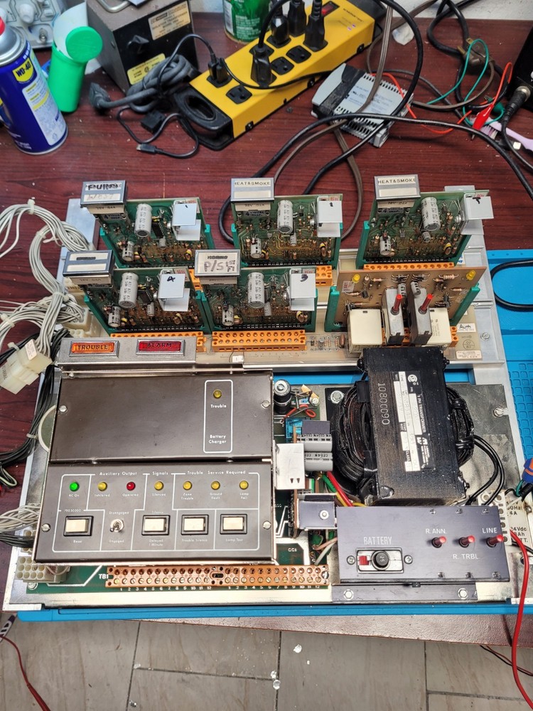 FIRE ALARM CONTROL[ AUTH ELECTRICAL COMPANY MODEL AFC-20.