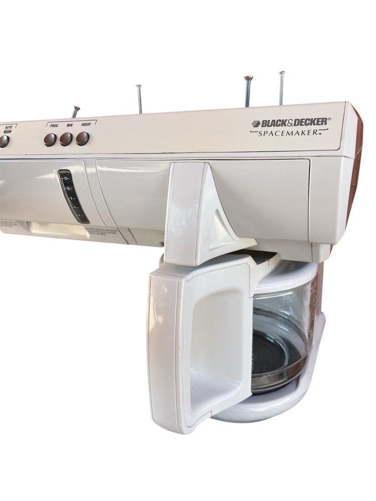 Black & Decker Spacemaker Under Cabinet 12-Cup Coffee Maker SDC740