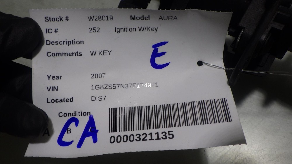 07 SATURN AURA Ignition W/Key