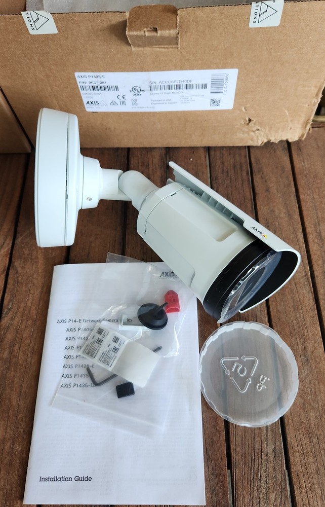 Three Axis P1428-E Network Cameras 0637-001