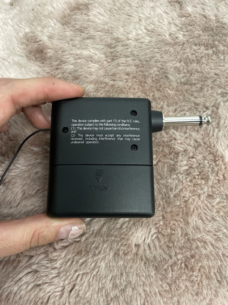 Singing Machine R-107 Karaoke Wireless Remote Receiver with Microphone