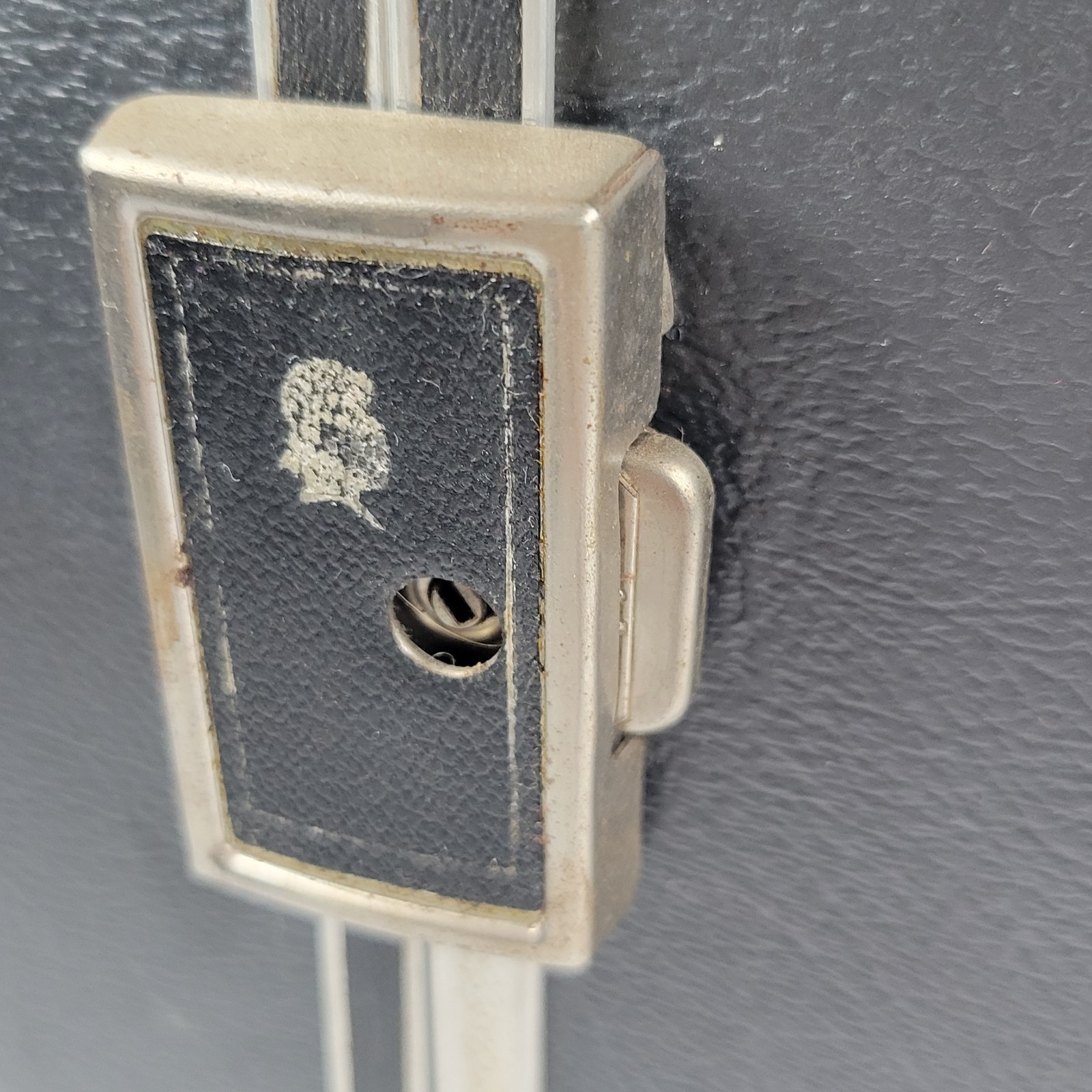 Vintage Portable Travel Bar Executair 737 Trav-L-Bar Case Key Uniroyal Royalite