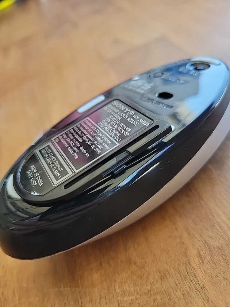 Genuine Sony Vaio Bluetooth Laser Wireless Mouse VGP-BMS33