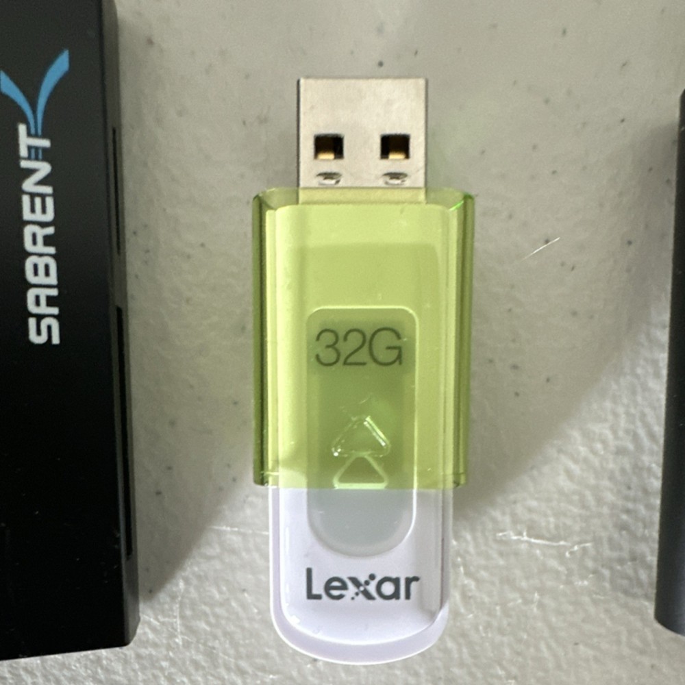 Sabrent USB Card Reader for microSD, microSDHC, microSDXC