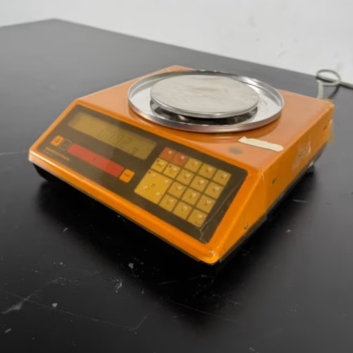 Sartorious E2000D Top Loading 500/2000g Capacity Laboratory Balance