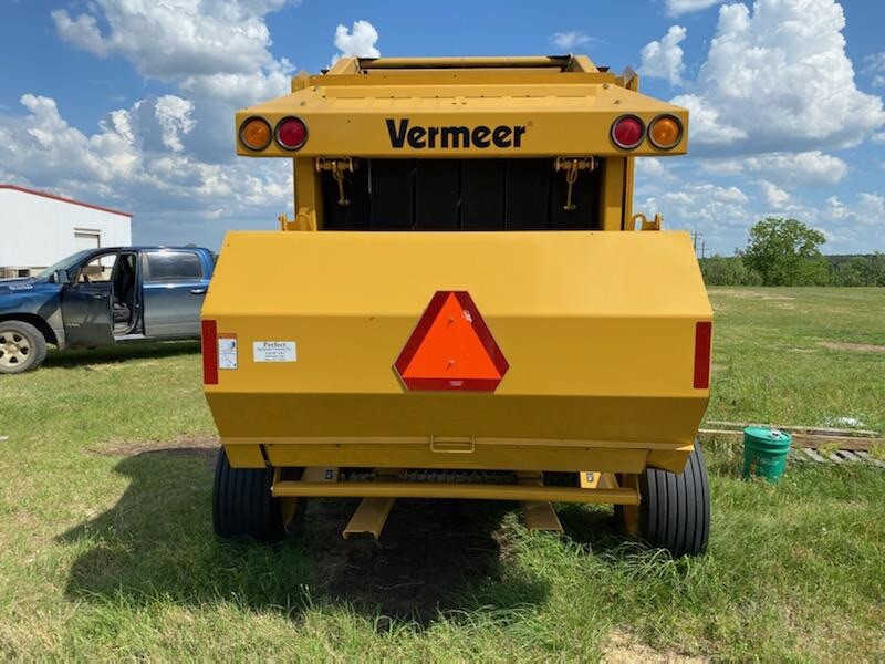 2018 Vermeer Hay Baler Model 504R