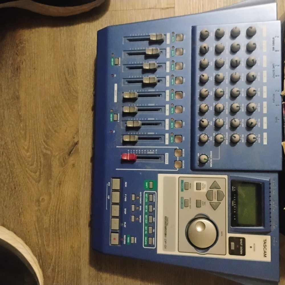Tascam DP-01FX Digital Multi Track Recorder