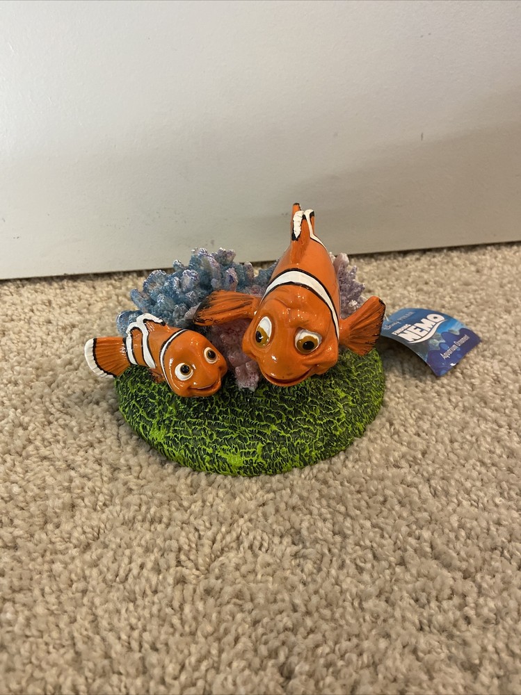 FINDING NEMO NEMO/MARLIN 6in RESIN ORN LICENSED