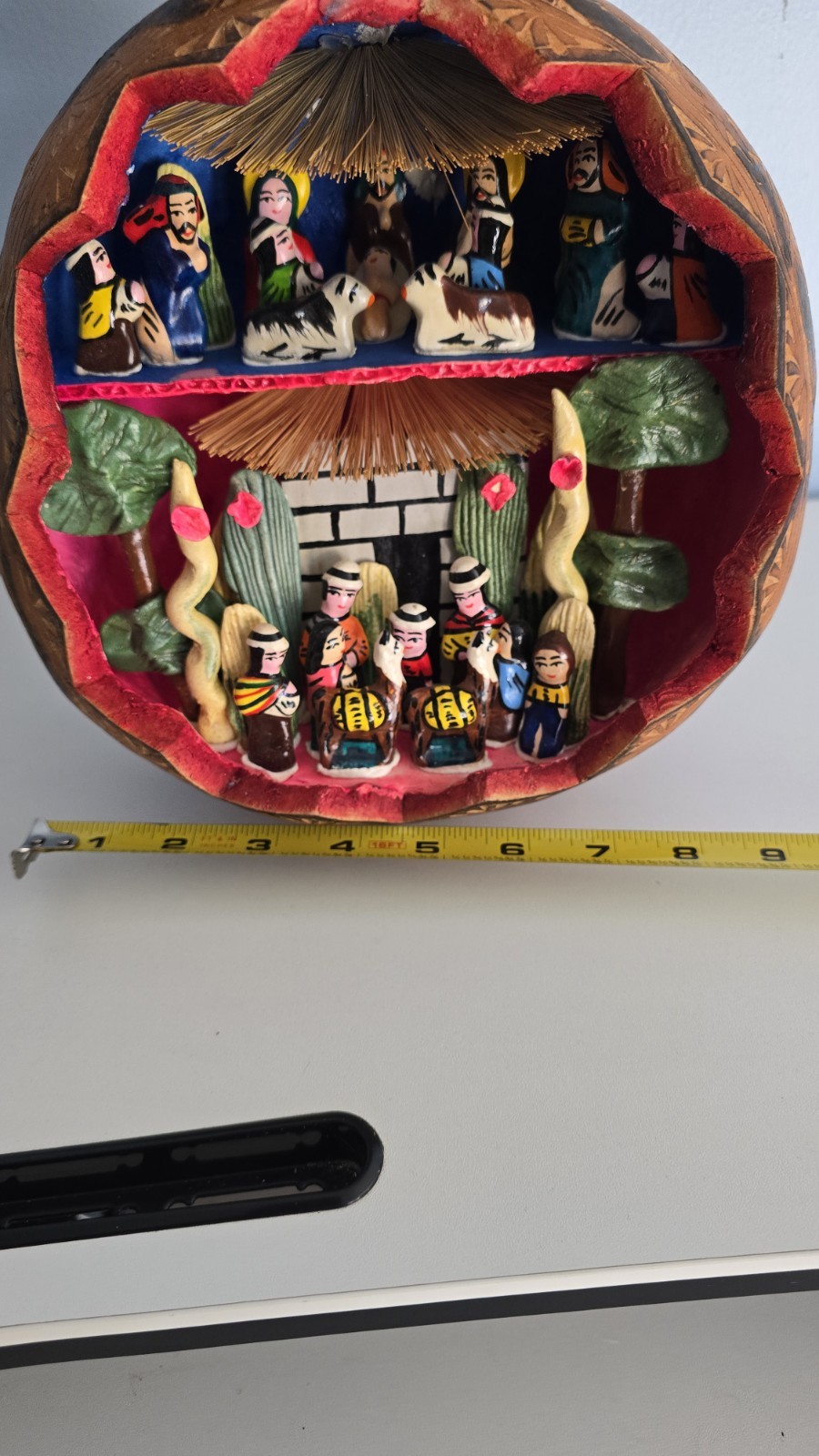 Vintage Handcarved PERUVIAN Peru Folk Art RETABLO Diorama Gourd Nativity Set