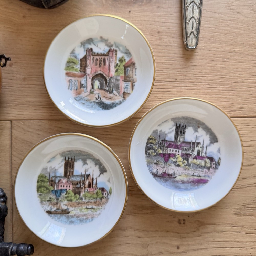 Vintage Curios Collectables Assorted As Found