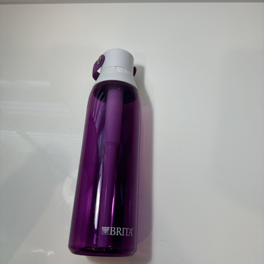 BRITA FILTERING WATER BOTTLE Purple