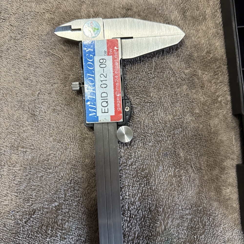 Metrology Pro-Instrument digital caliper