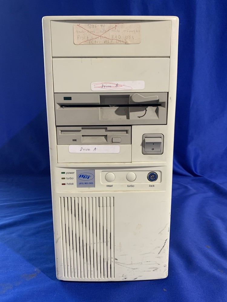 NCI Numeri Comp Inc Vintage PC + Keyboard, Mouse, Cables - Powers On