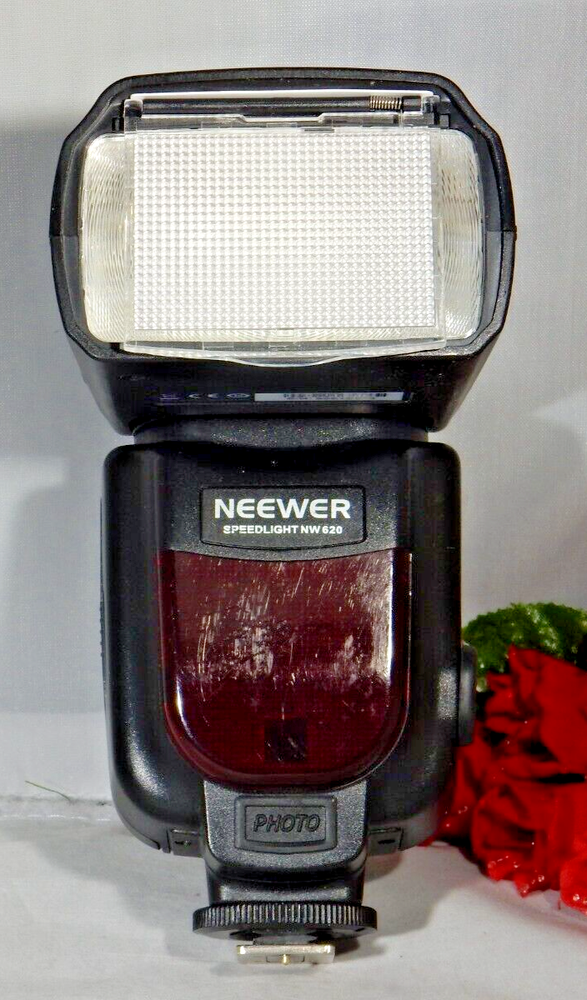 Neewer Speedlight NW 620 Flash Attachment
