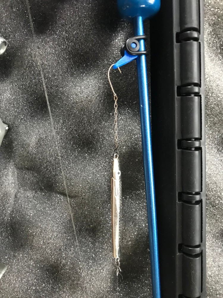 Blue Rod Hook Keeper