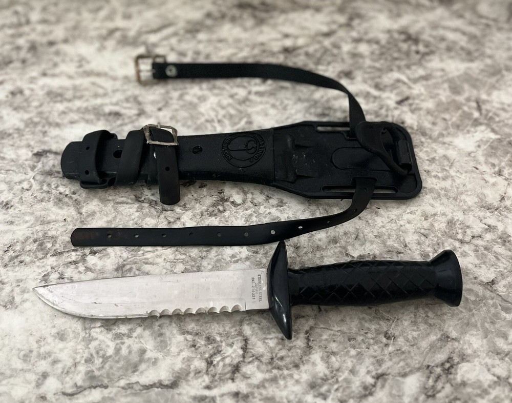 Vintage Aqua Lung Diver Knife with Sheath