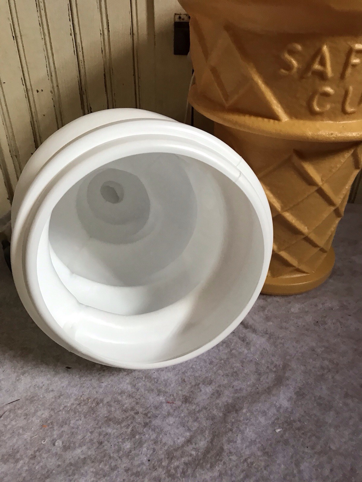 Blow Mold Giant Plastic Ice Cream Cone Display Vanilla Swirl Safe T Cup LIGHTED